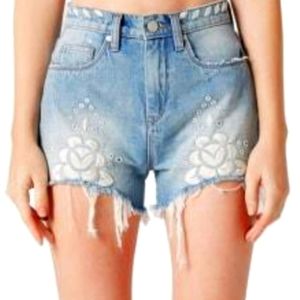 NWOT Blank NYC The Barrow Embroidered Denim Shorts In Garden Party